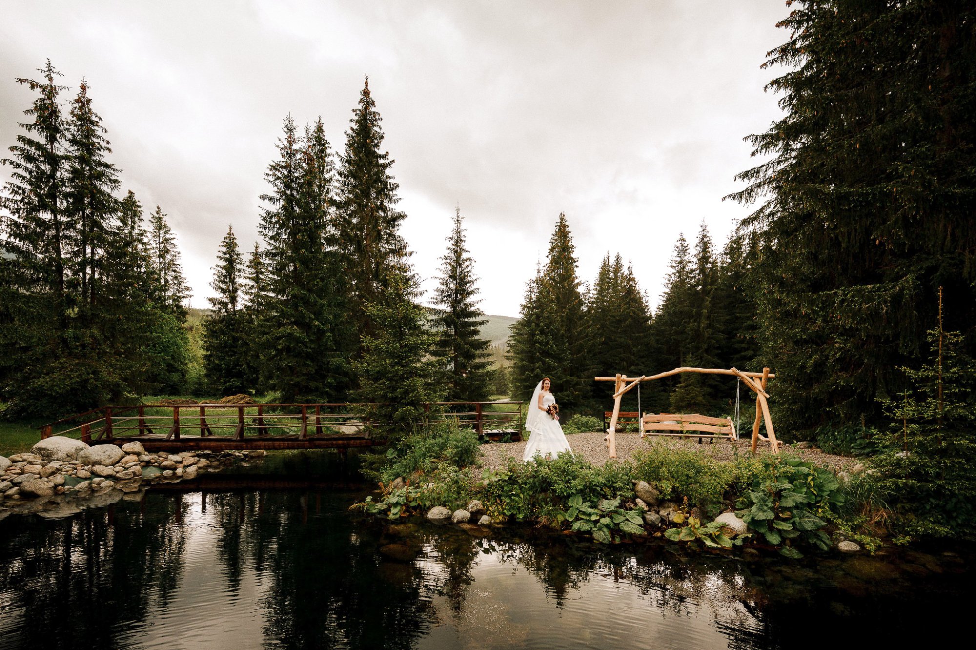 A romantic wedding with a ceremony by the lake